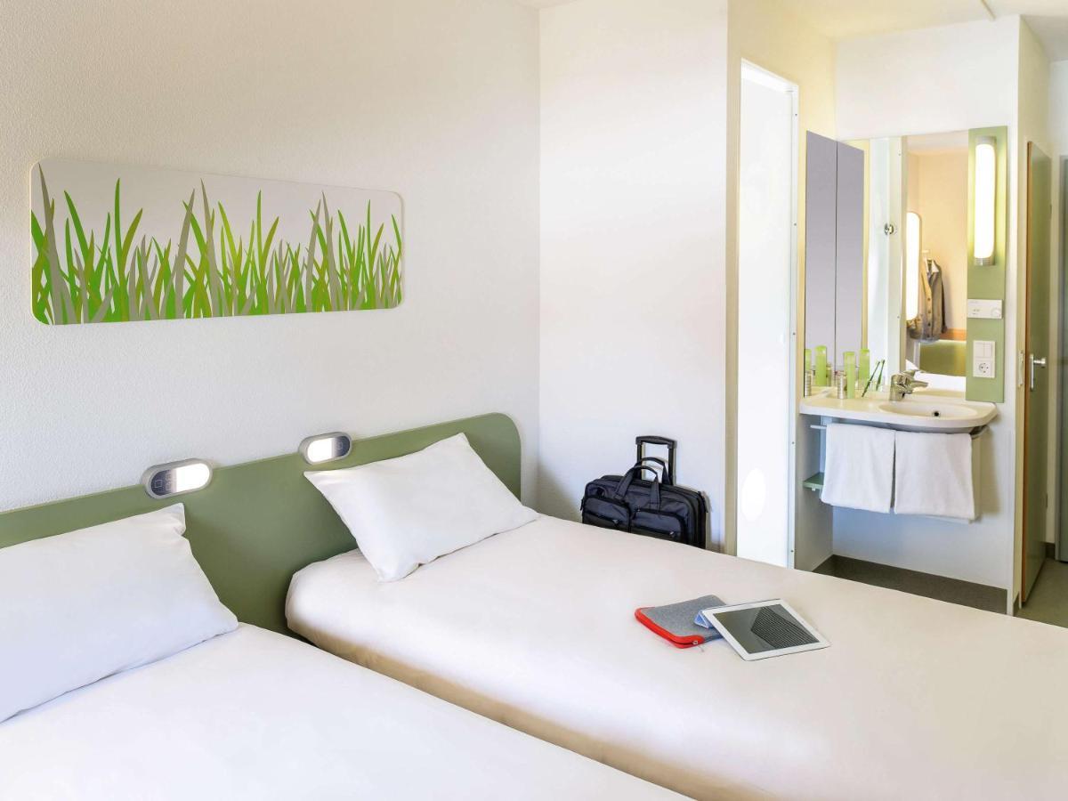 Ibis Budget Montbeliard Bagian luar foto